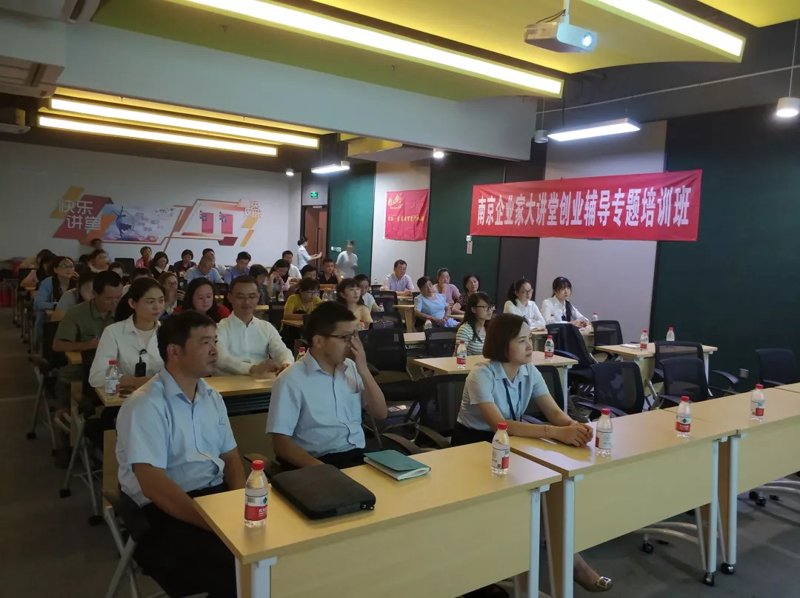 中小企业财务管理的智能选择：代理记账的优劣对比